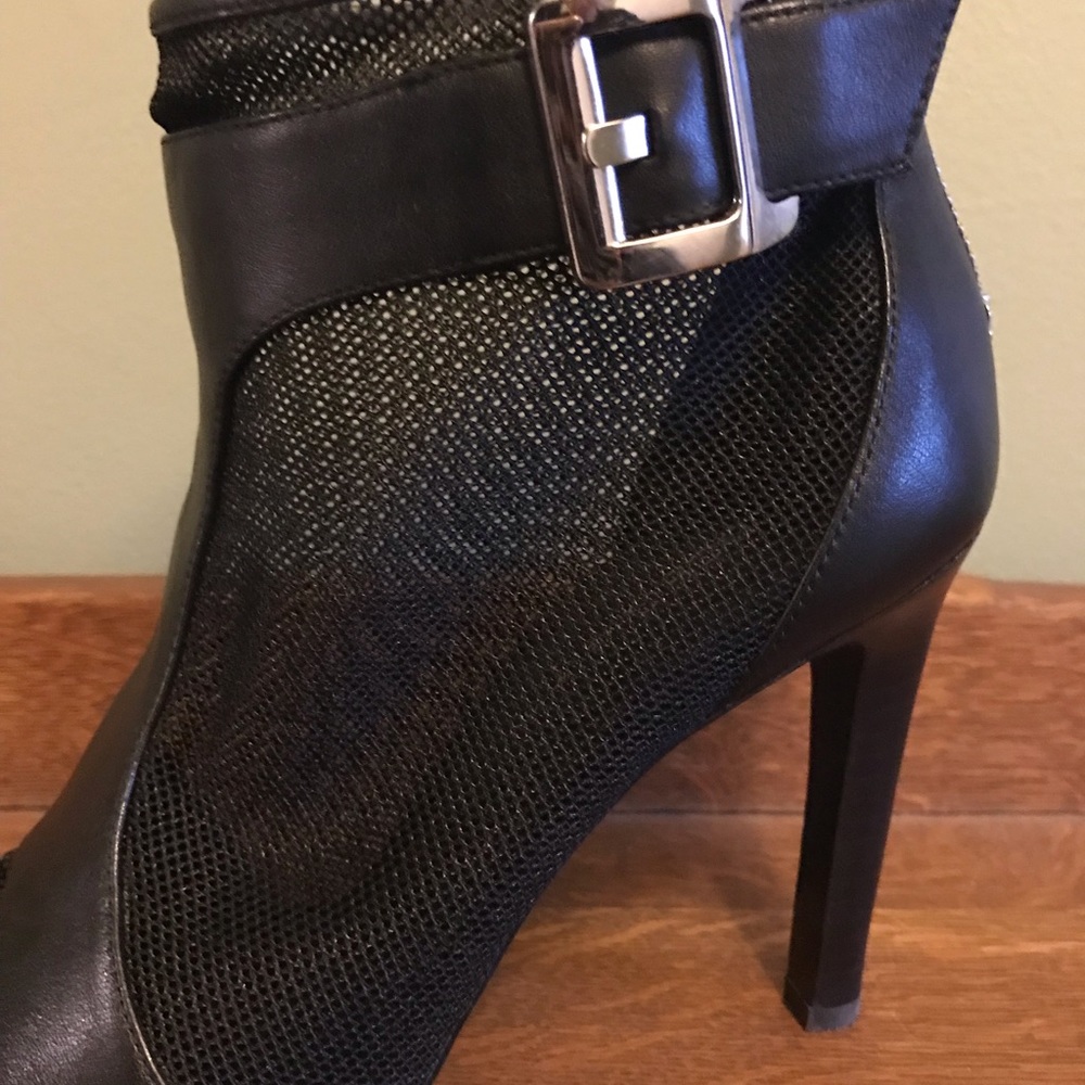 BCBGeneration Open Toe Booties with Mesh and Calf Leather Size 8M - Picture 9 of 10